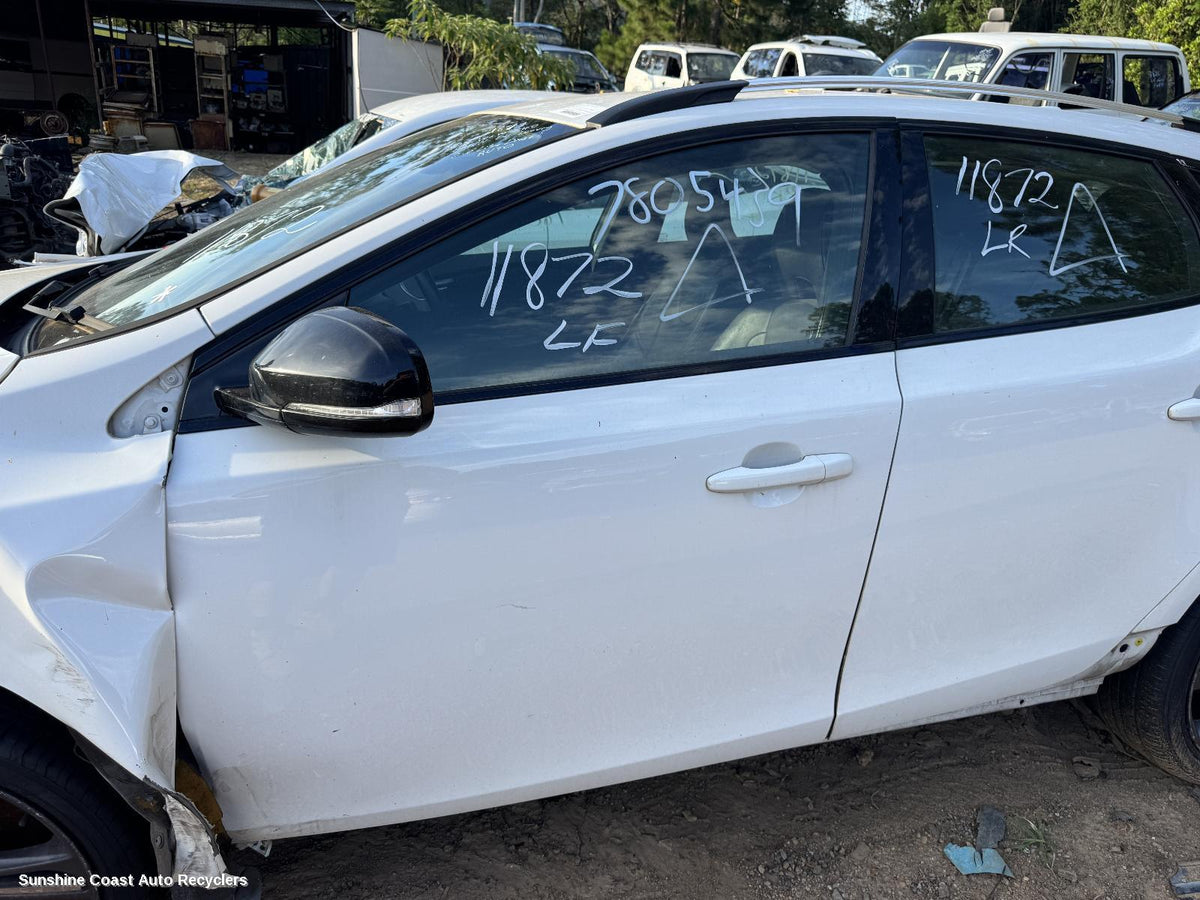 2013-2019 Volvo S40 Left Front Door Window