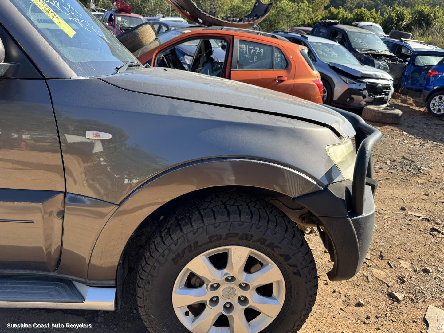 2008-2011 Mitsubishi Pajero Right Guard