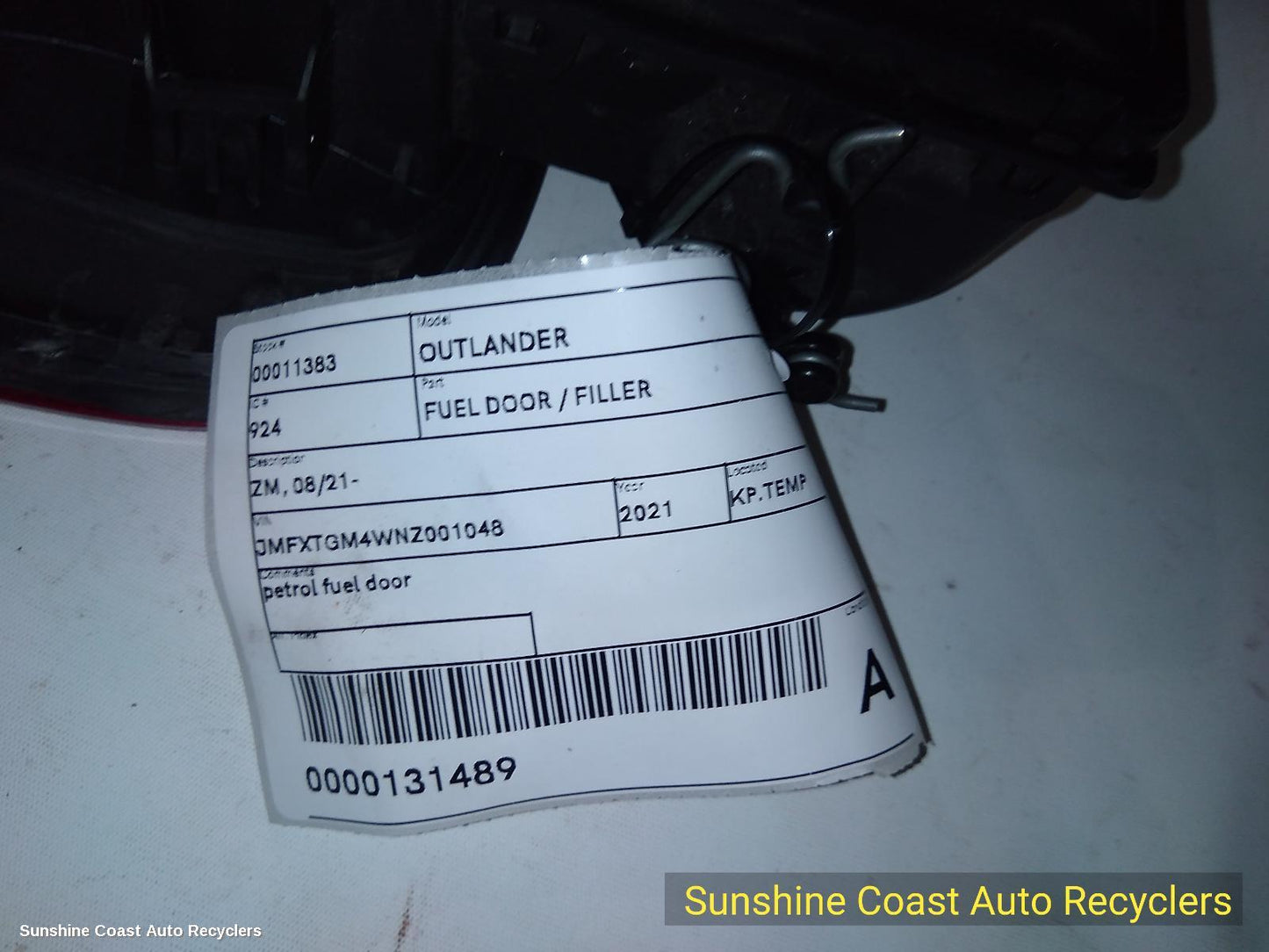 2021 Mitsubishi Outlander Fuel Door   Filler
