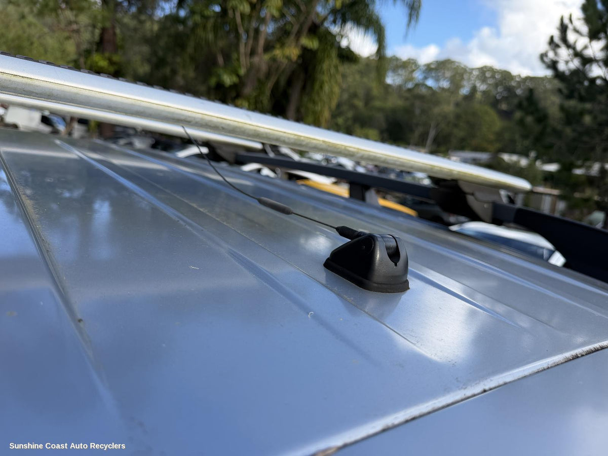 2006-2012 Mitsubishi Outlander Antenna