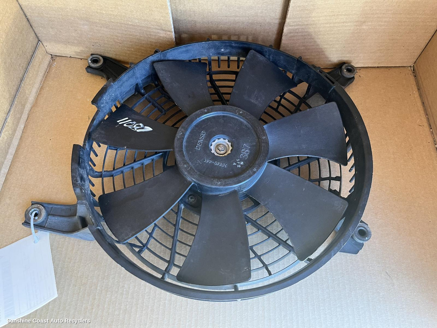 2004 Mitsubishi Pajero Fan