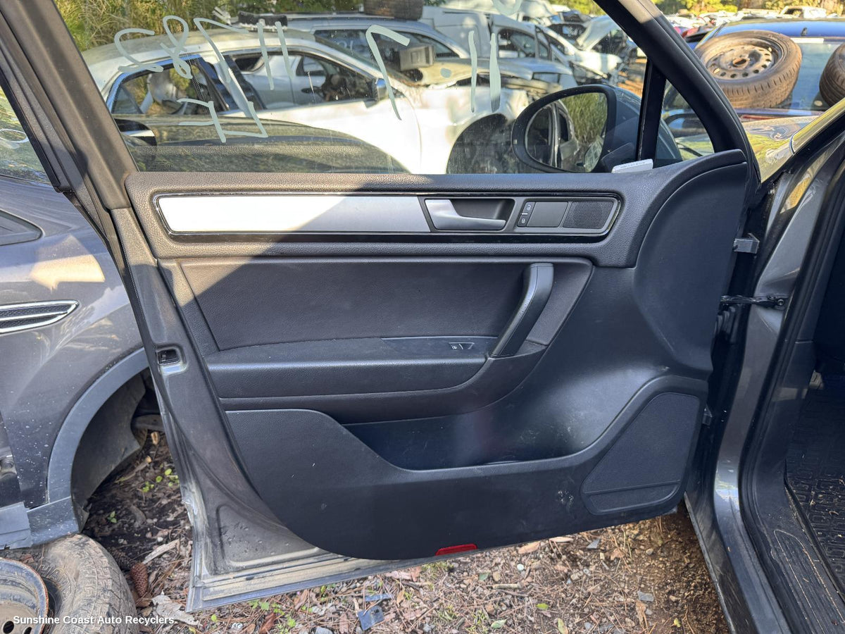 2010-2018 Volkswagen Touareg Left Front Window Reg Motor