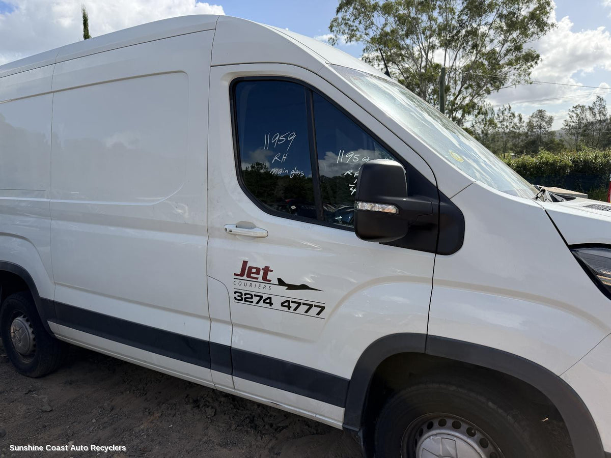 2020-2026 Ldv Deliver 9 Right Front Door Window
