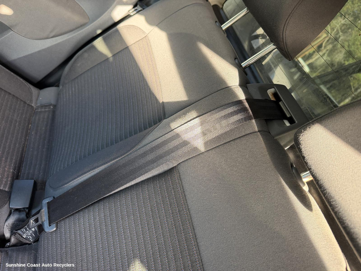 2010-2022 Volkswagen Amarok Seatbelt Stalk