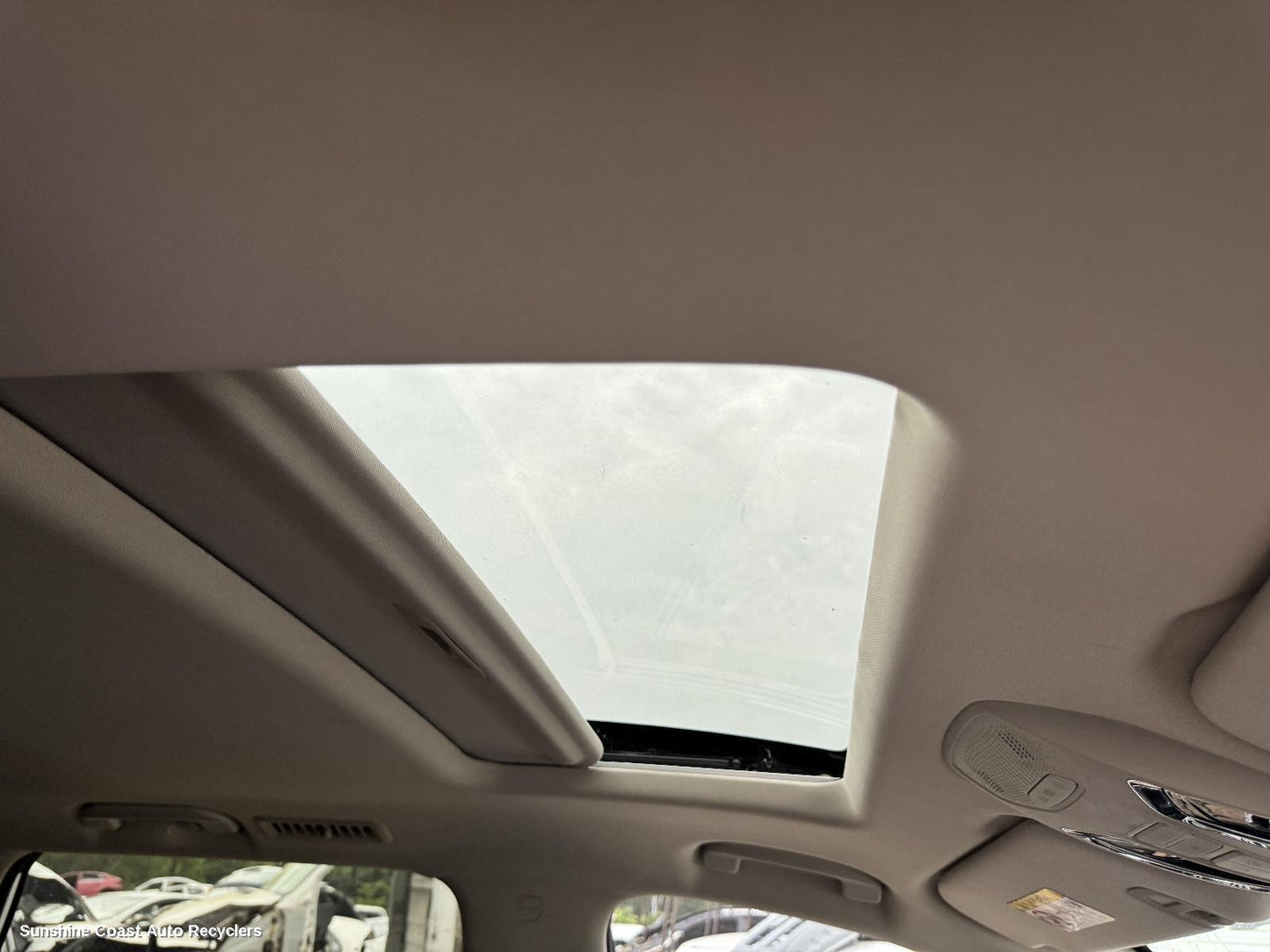 2017-2025 Ldv D90 Roof Glass Sunroof T