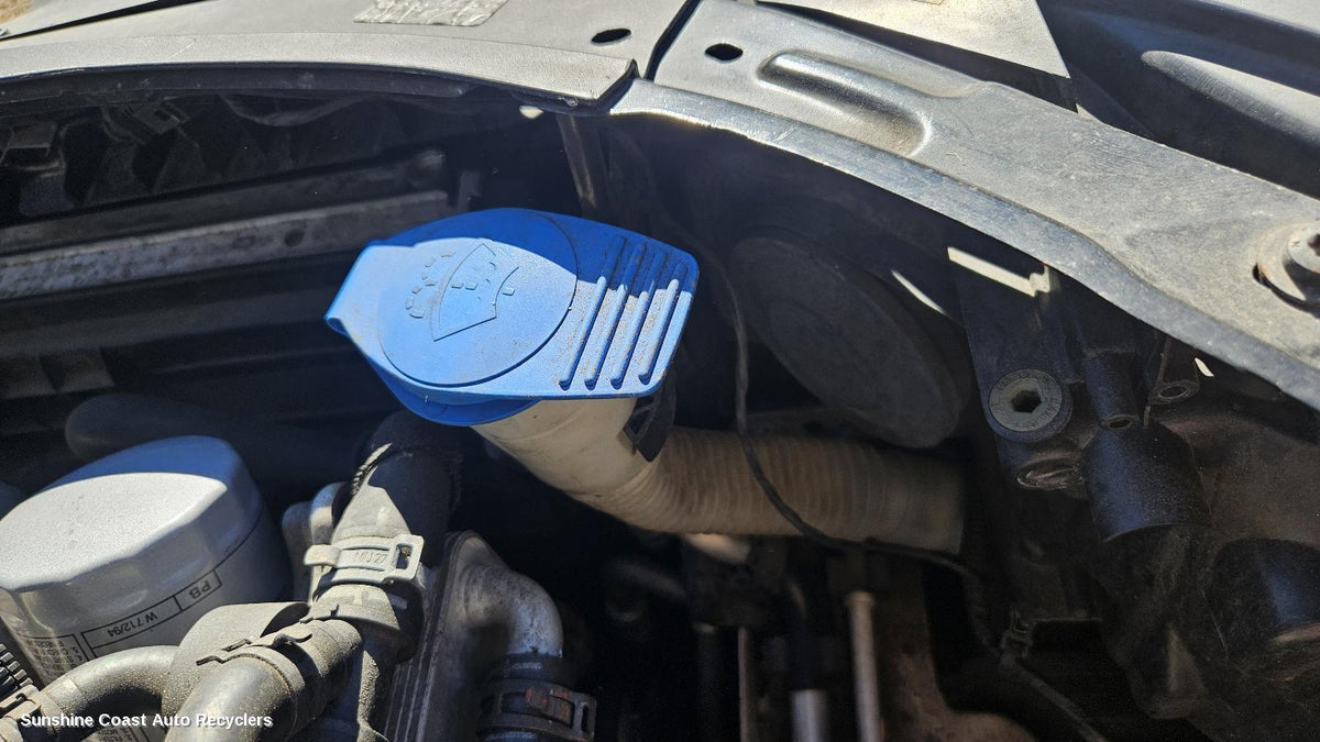 2010-2015 Skoda Fabia Washer Bottle