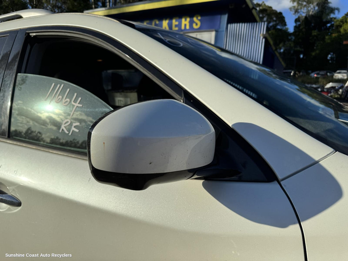 2013-2016 Nissan Pathfinder Right Door Mirror