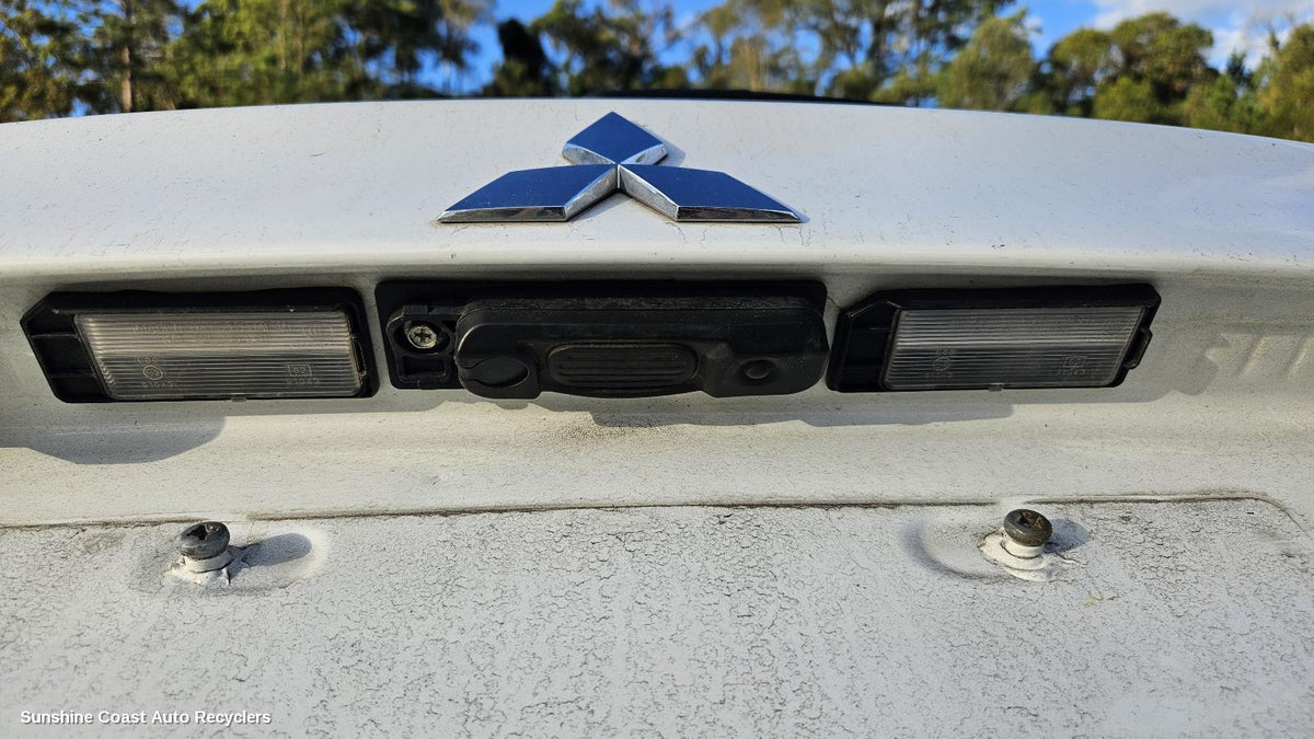 2010-2026 Mitsubishi Asx Number Plate Lamp