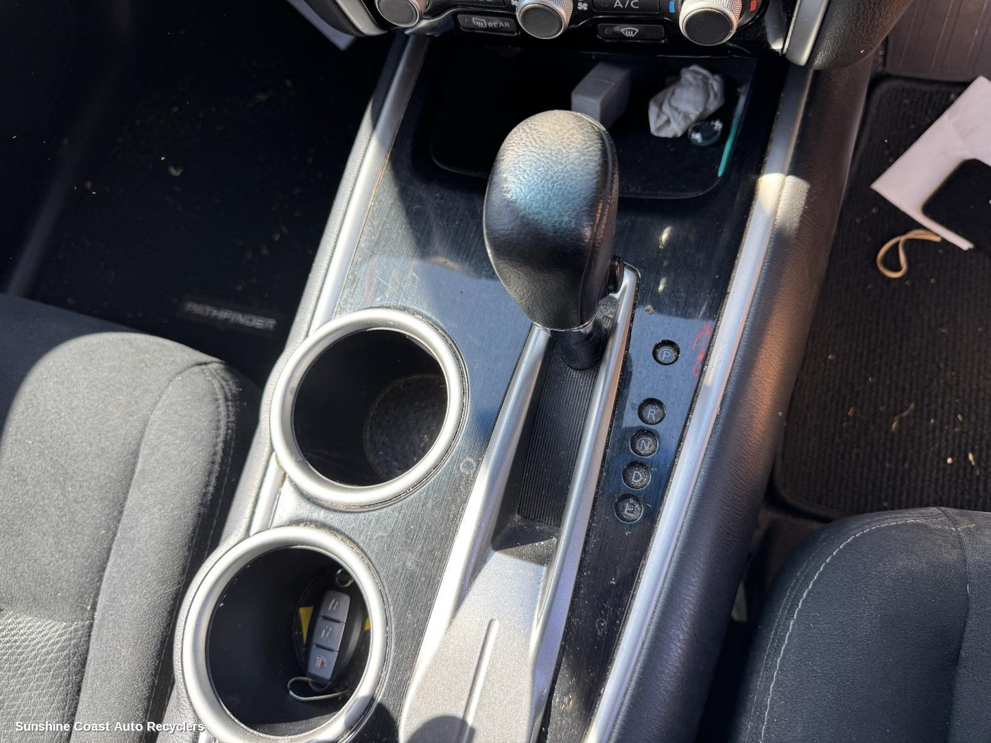 2014 Nissan Pathfinder Gear Stick Shifter