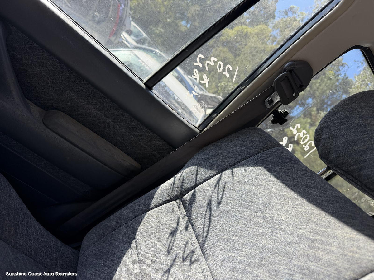 1990-1998 Toyota Landcruiser Seatbelt Stalk