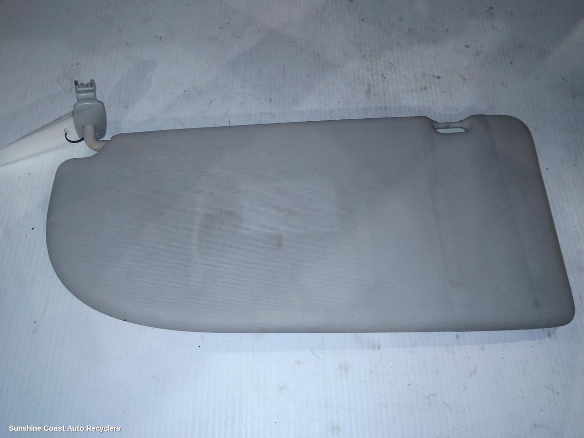 2004-2010 Volkswagen Caddy Sunvisor
