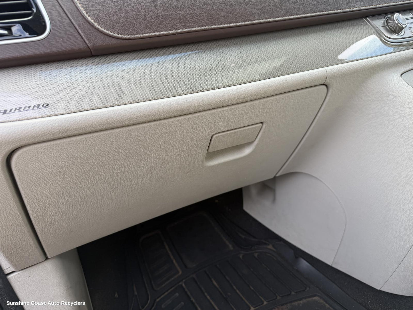 2015-2025 Ldv G10 Glove Box