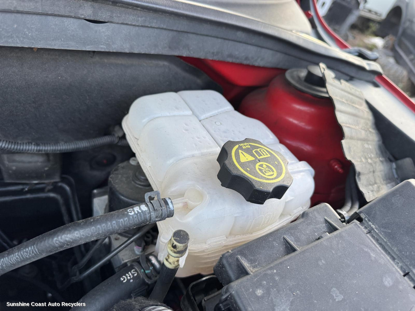 2016 Holden Cruze Overflow Bottle
