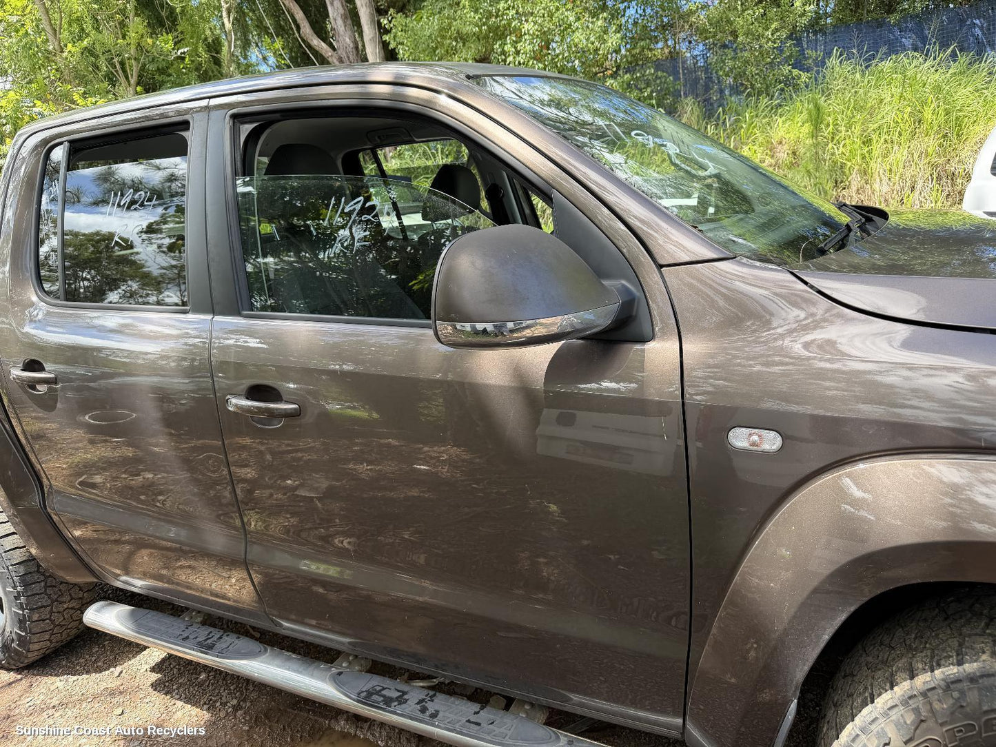 2010-2022 Volkswagen Amarok Right Front Door