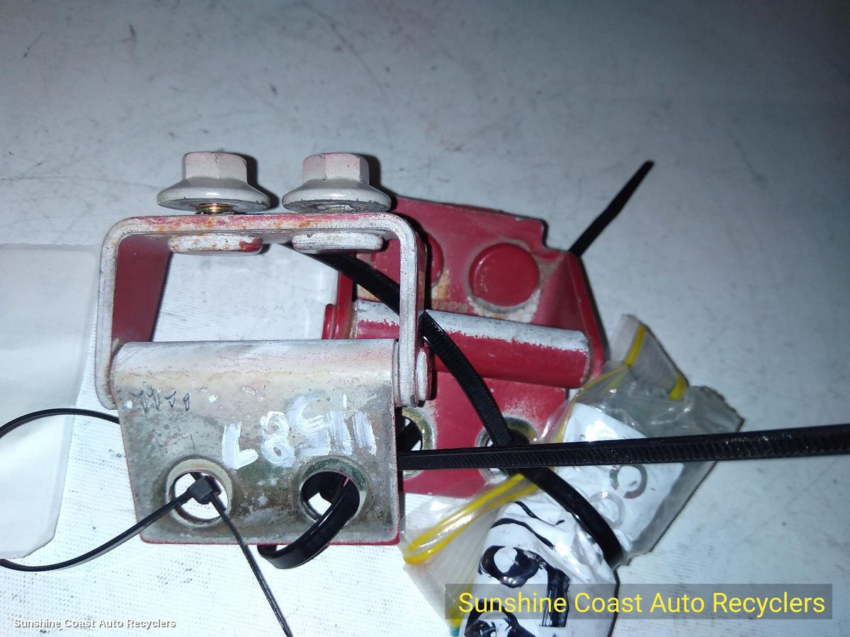 2000-2005 Kia Rio Bootlid Tgate Hinge