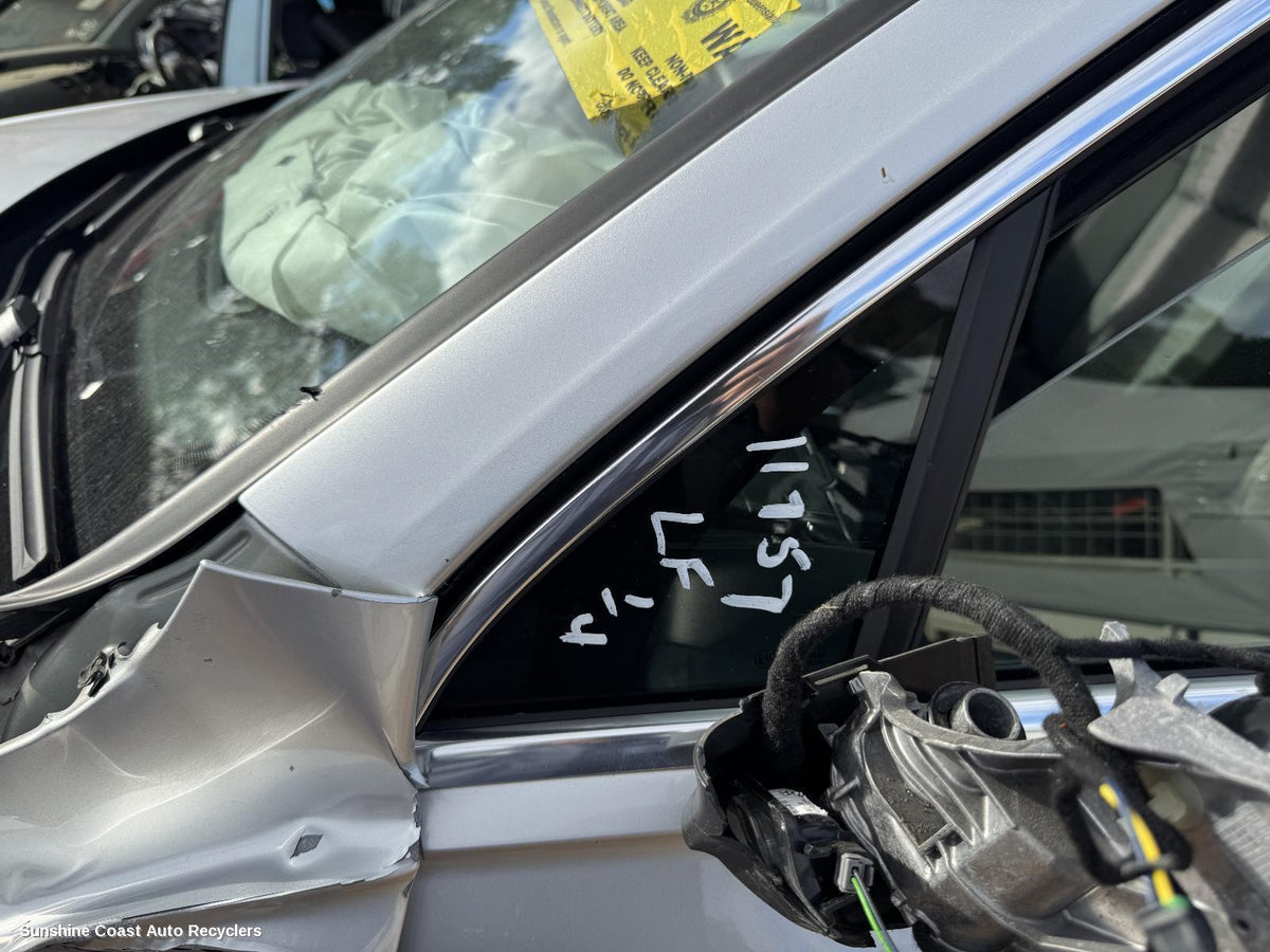 2016-2024 Volkswagen Tiguan Left Front 1 4 Door Glass
