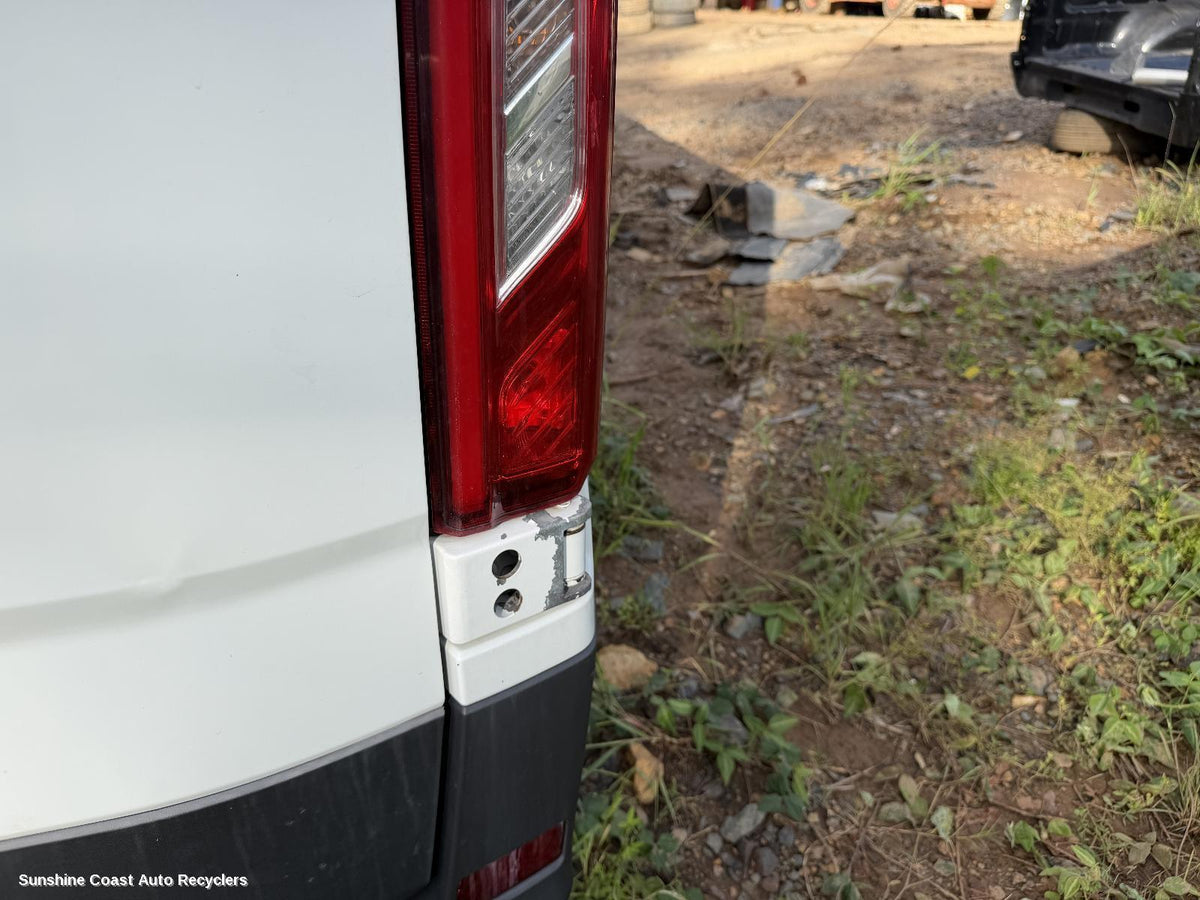 2020-2026 Ldv Deliver 9 Bootlid Tgate Hinge