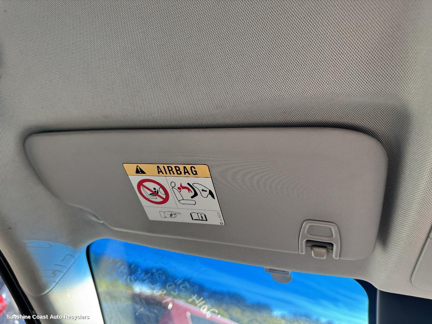 2014 Holden Cruze Sunvisor