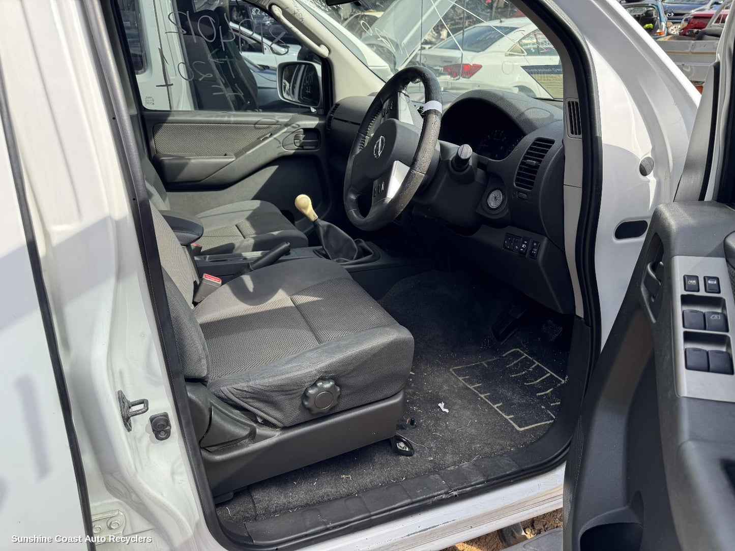 2005-2015 Nissan Navara Axle