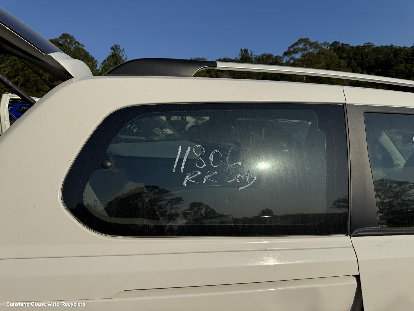 2005-2014 Kia Carnival/grand Carnival Right Rear Side Glass