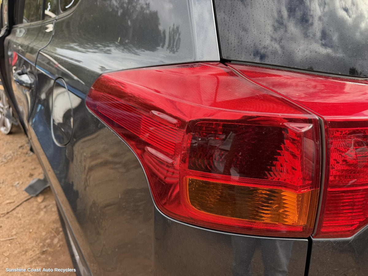2012-2015 Toyota Rav4 Left Taillight