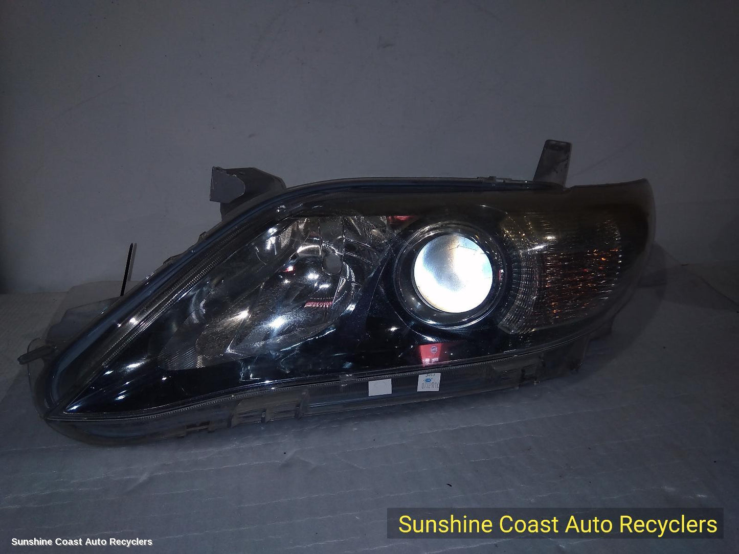 2010 Toyota Camry Left Headlamp