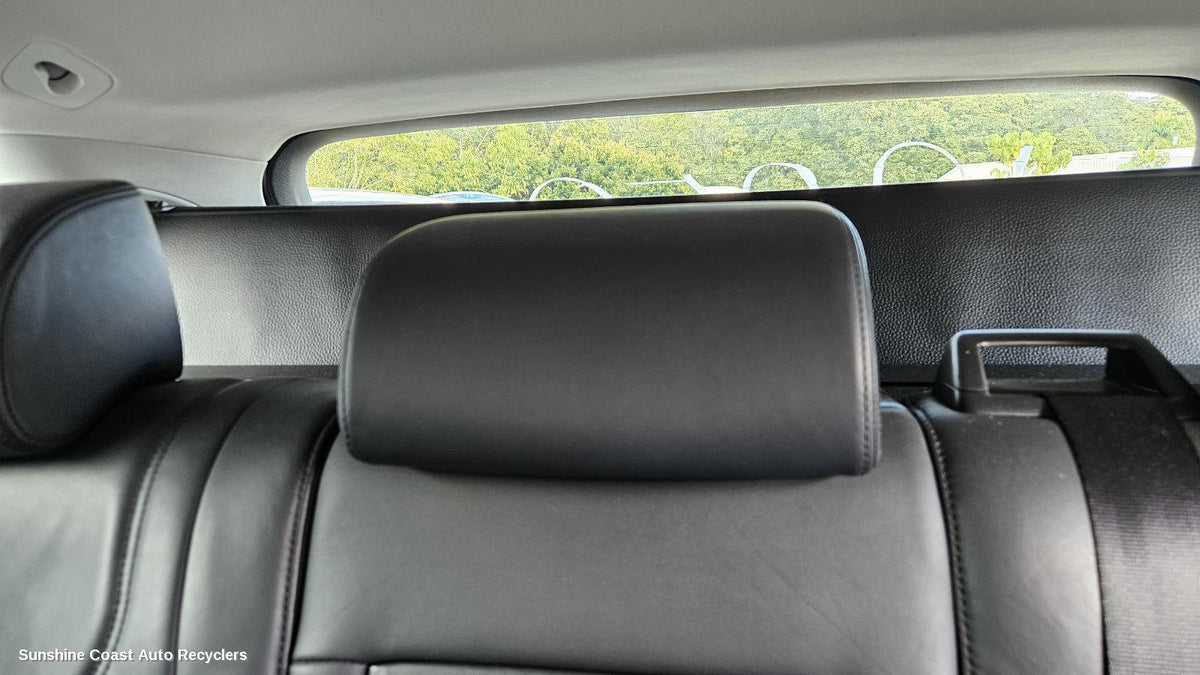 2010-2018 Volkswagen Touareg Headrest