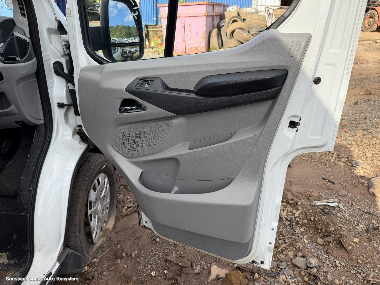 2020-2026 Ldv Deliver 9 Pwr Dr Wind Switch