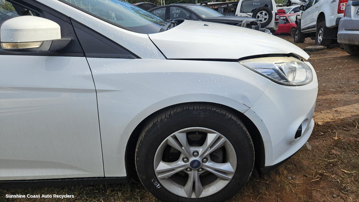 2011-2018 Ford Focus Right Guard
