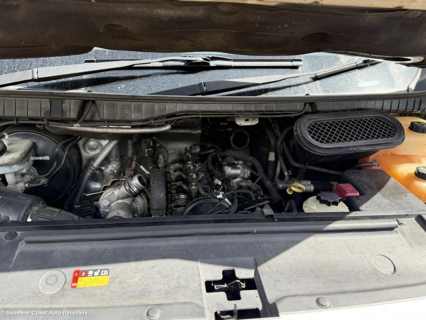 2020-2026 Ldv Deliver 9 Bonnet Lock Support