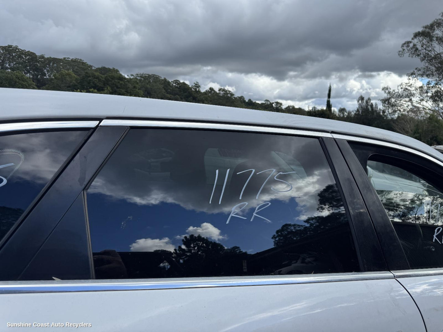 2016-2025 Jaguar F Pace Right Rear Door Window