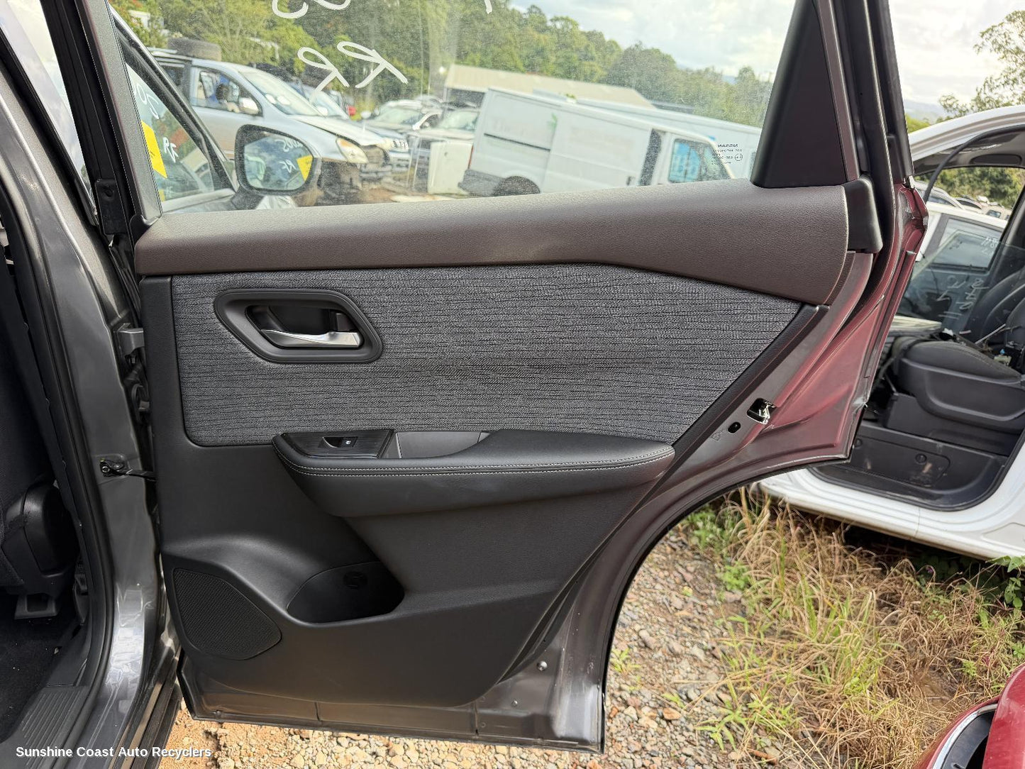 2022-2026 Nissan Xtrail Door Trim