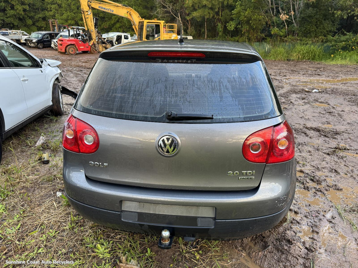 2004-2009 Volkswagen Golf Headrest