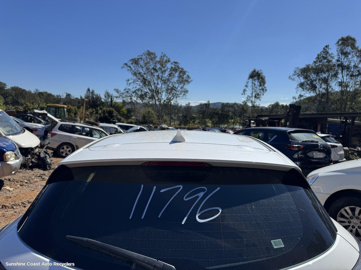 2015-2026 Mazda Cx3 High Level Stoplight