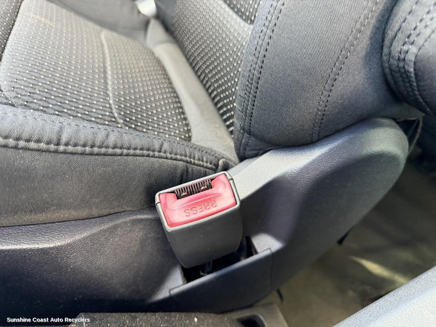 2020-2026 Ldv Deliver 9 Seatbelt Stalk