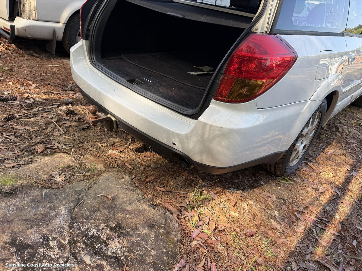 2003-2009 Subaru Outback Towbar
