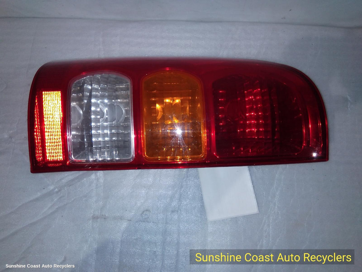 2005-2011 Toyota Hilux Left Taillight