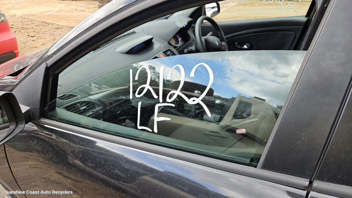 2010-2016 Renault Megane Left Front Door Window