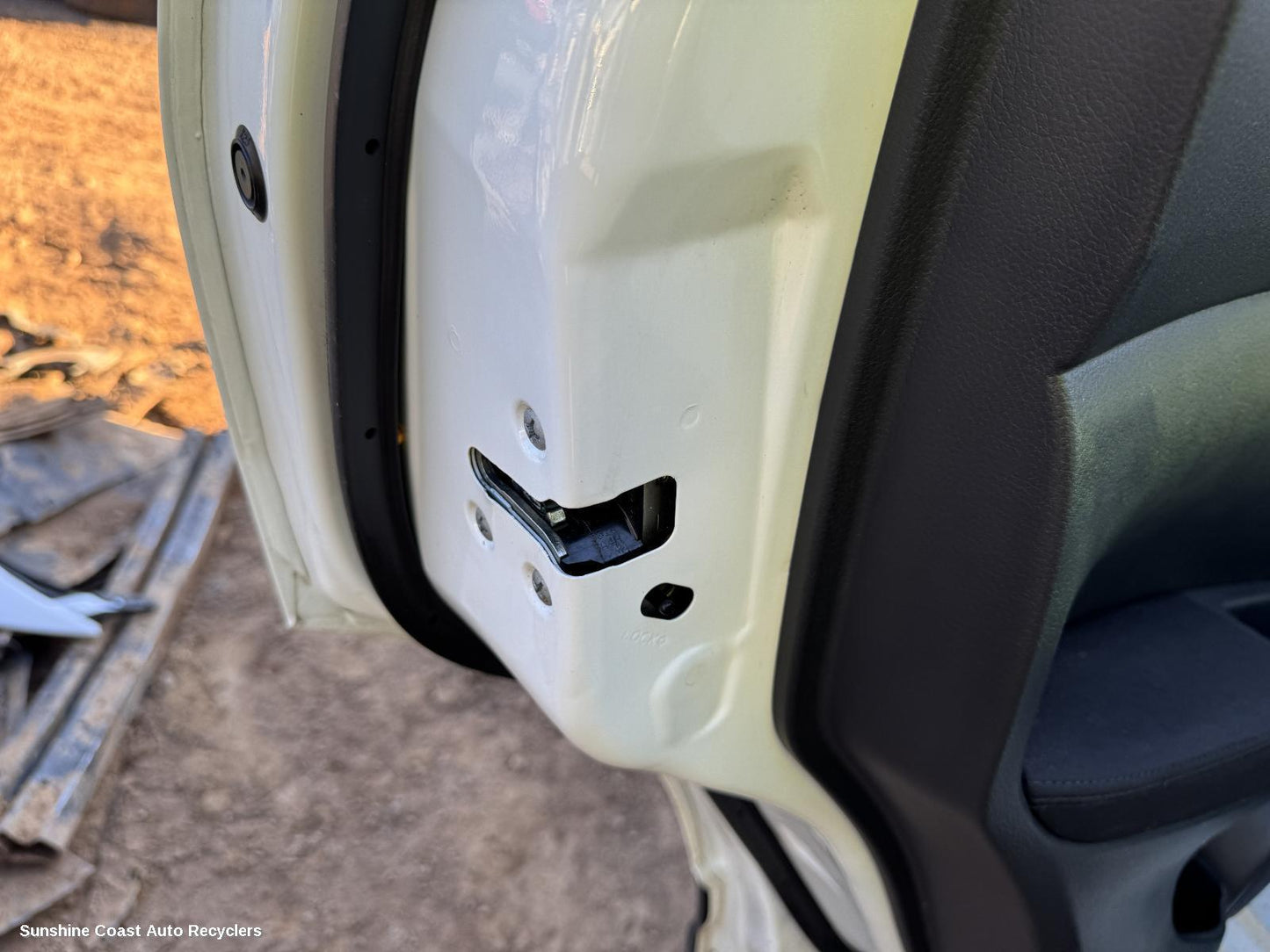 2015 Nissan Qashqai Door Boot Gate Lock