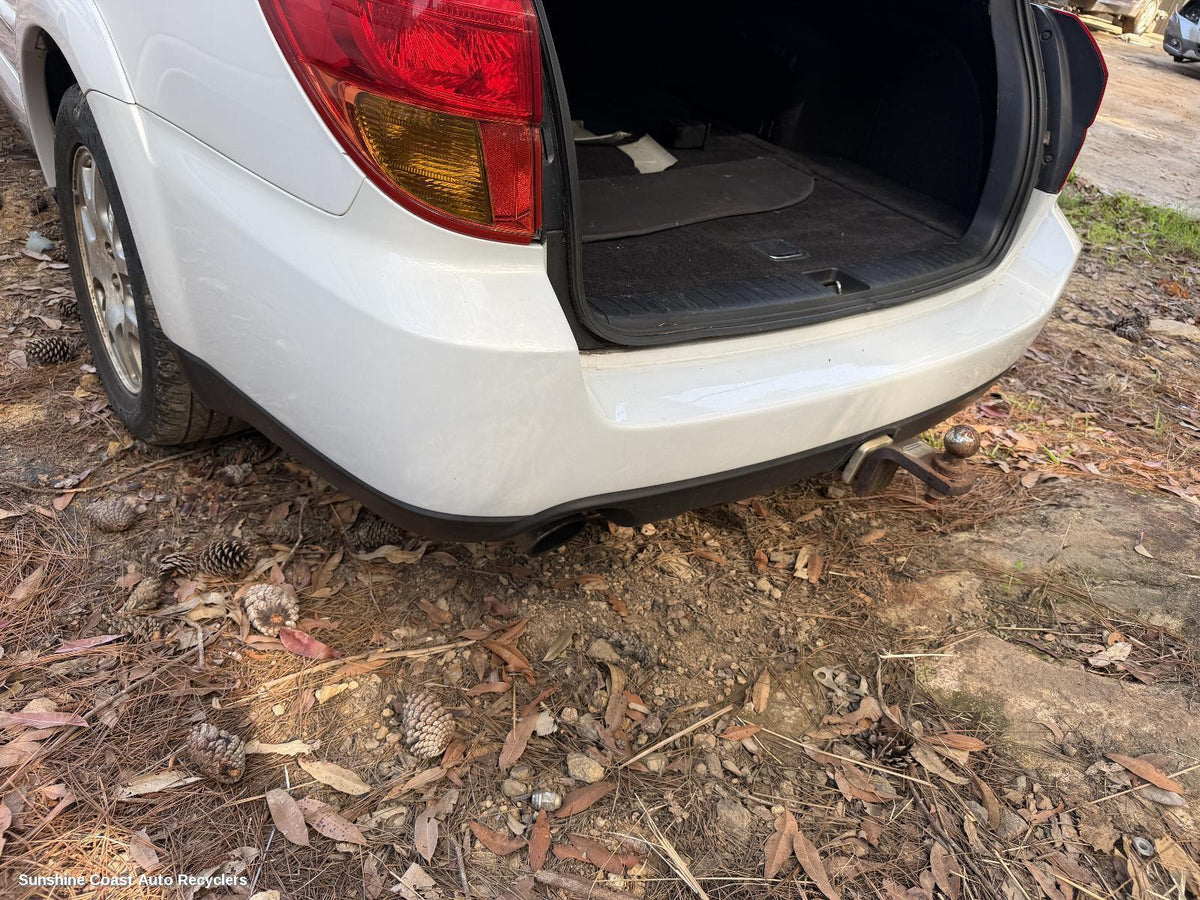 2003-2009 Subaru Outback Towbar