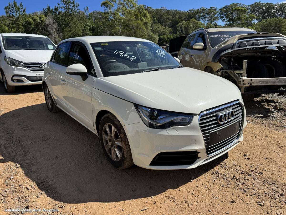 2010-2018 Audi A1 Right Door Mirror