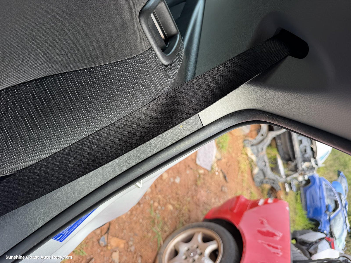 2020-2026 Toyota Yaris Cross Seatbelt Stalk