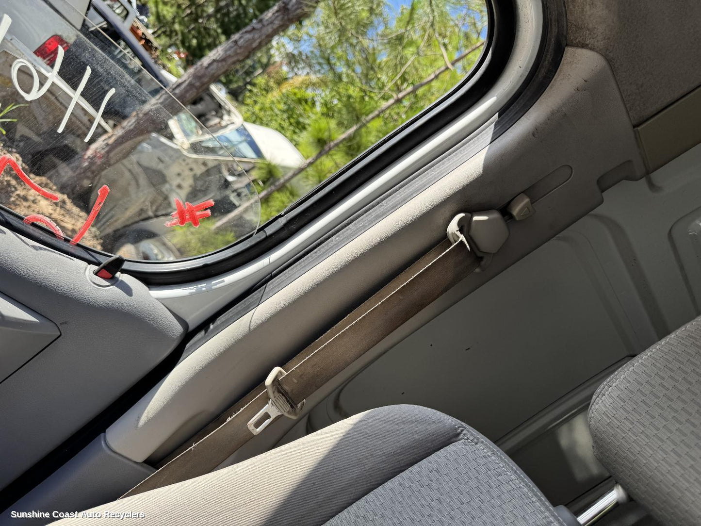 2020 Ldv V80 Seatbelt Stalk
