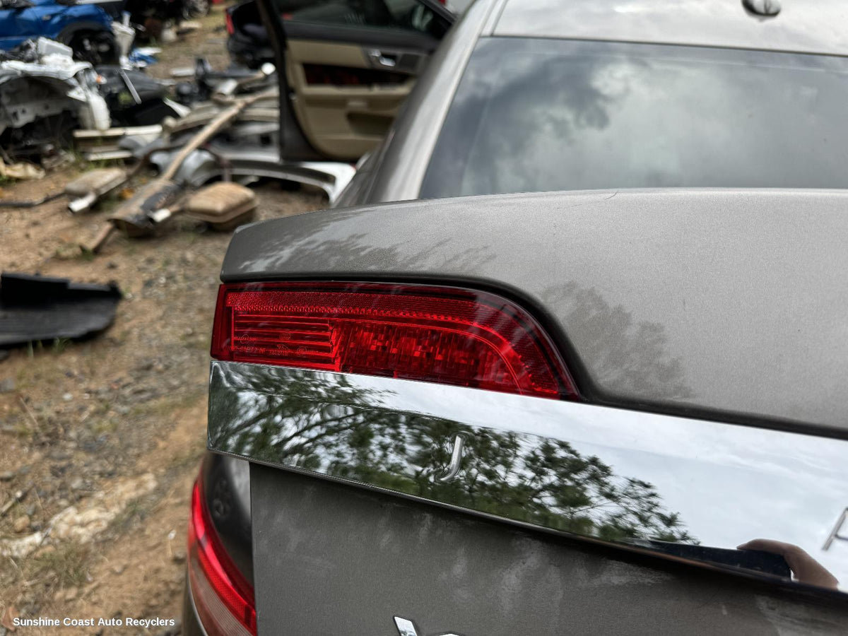 2008-2011 Jaguar Xf Rear Garnish