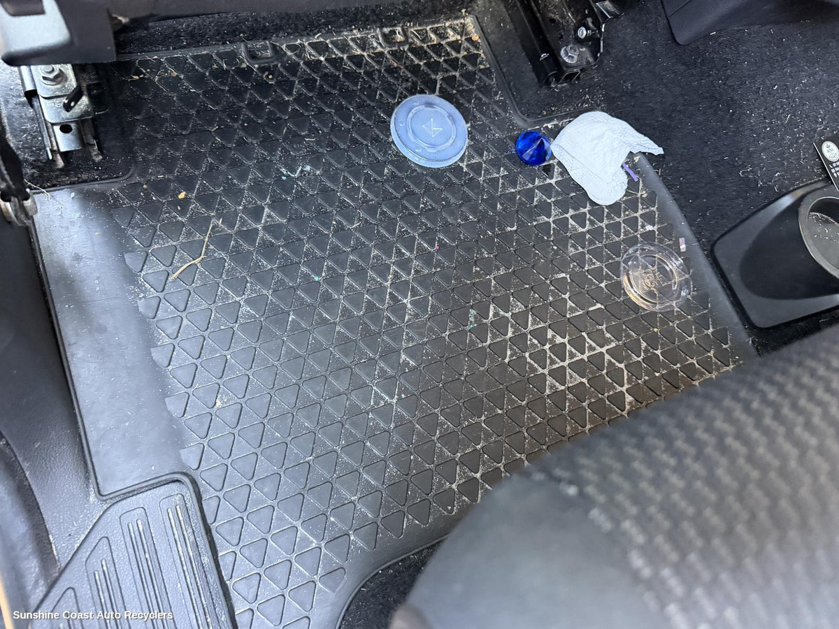 2011-2022 Volkswagen Amarok Floor Mats
