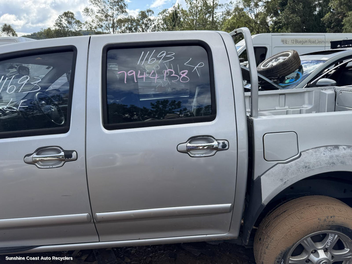 2012 Great Wall V200/v240 Left Rear Door Window