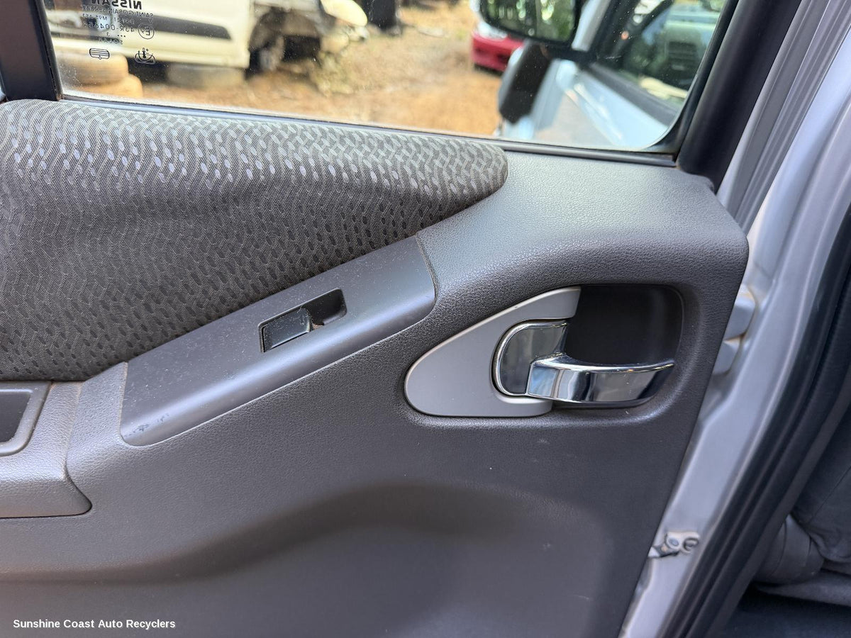 2005-2015 Nissan Navara Door Handle