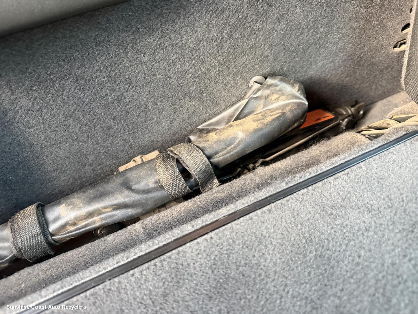2005-2015 Nissan Navara Jack Tool Kit