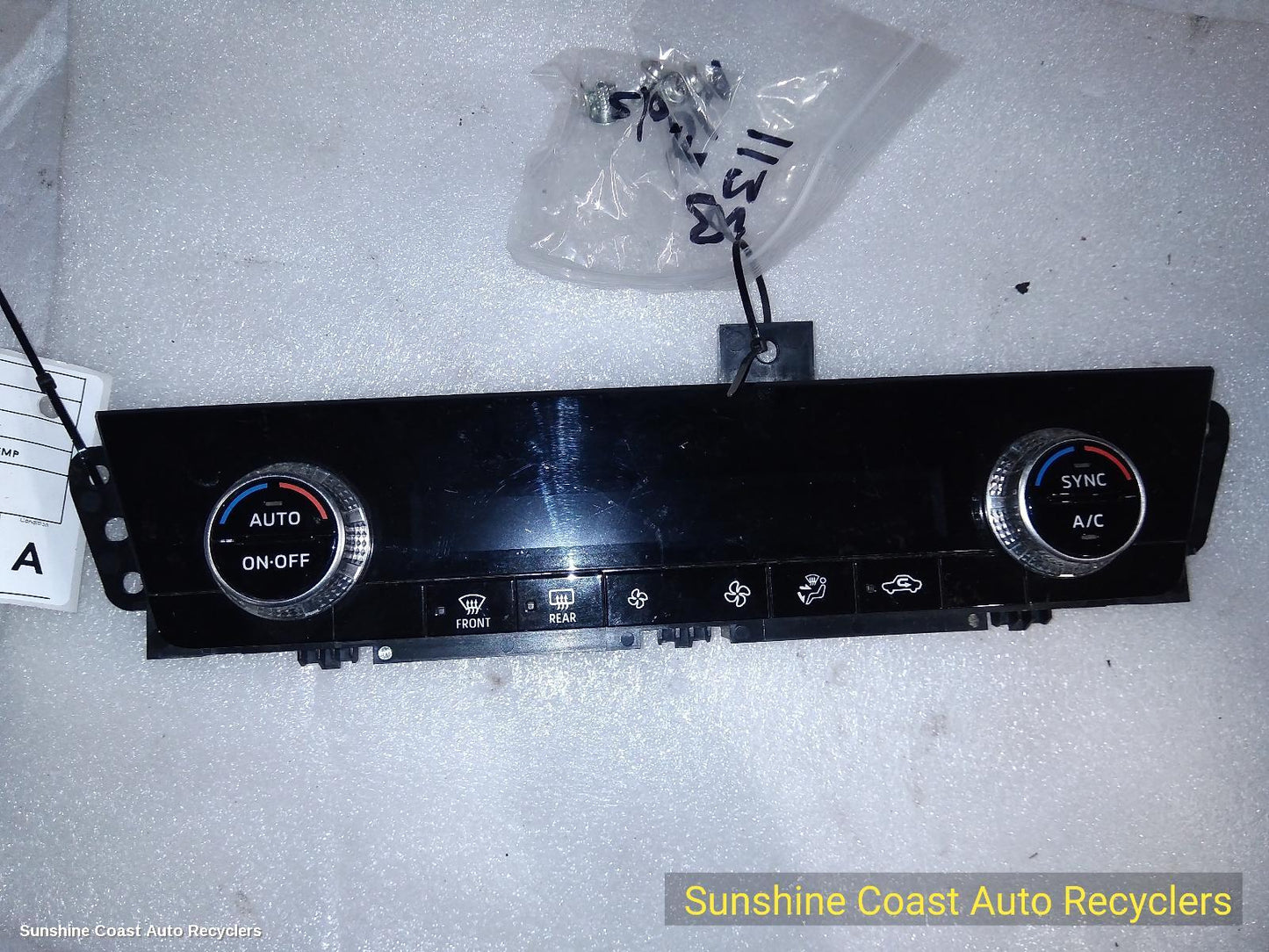 2021-2026 Mitsubishi Outlander Heater Ac Controls