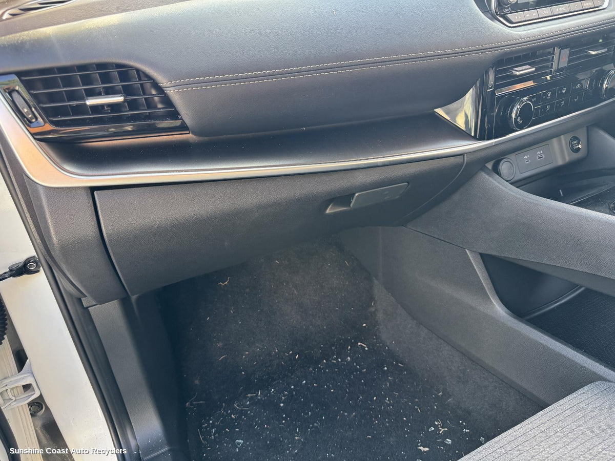 2022-2026 Nissan Xtrail Glove Box